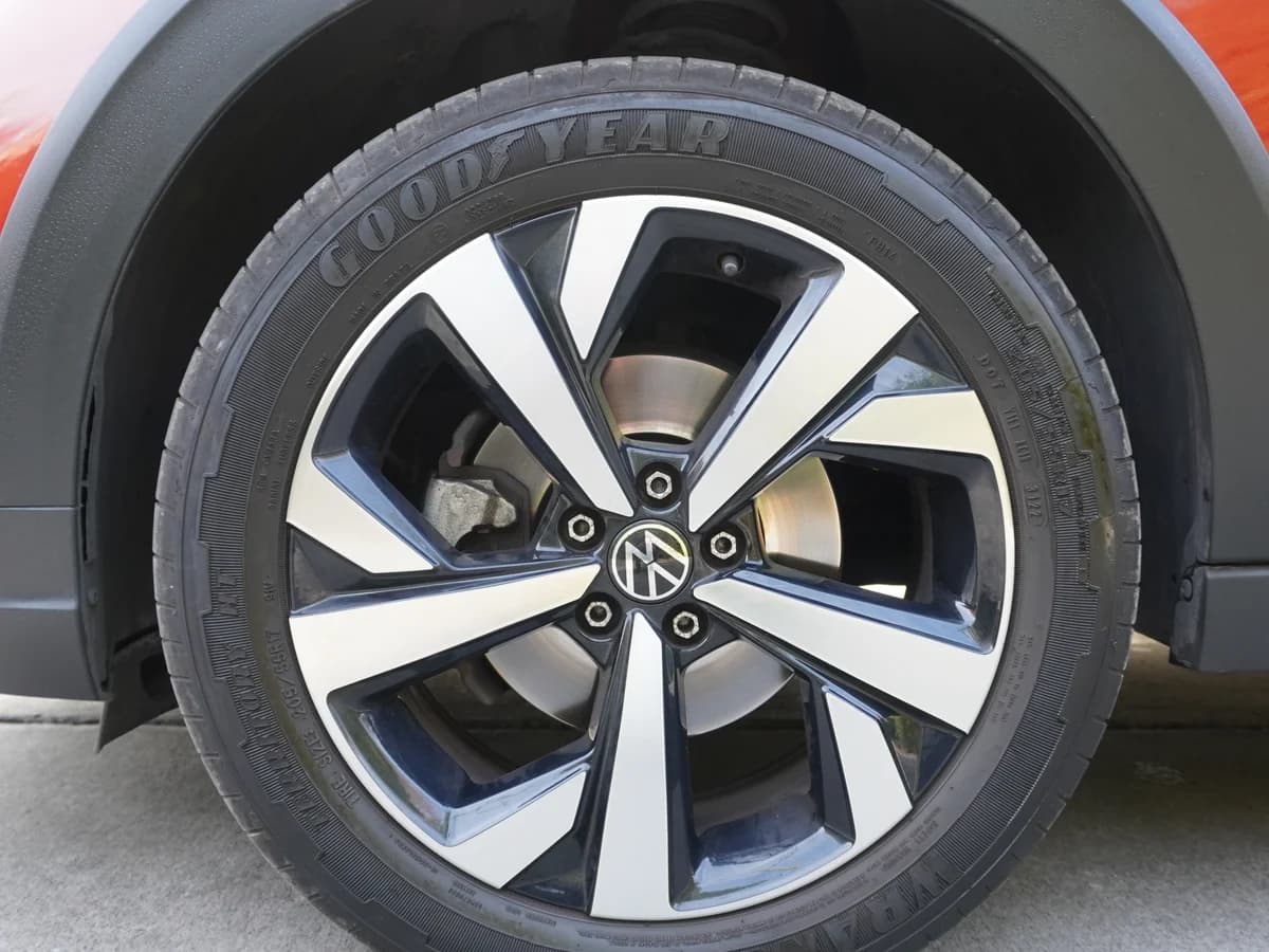 VOLKSWAGEN Nivus Highline 2023 - Imagen 9