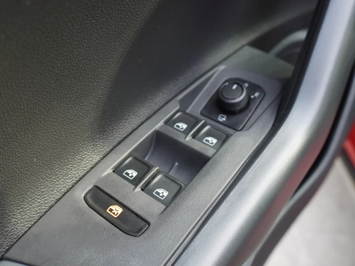 VOLKSWAGEN Nivus Highline 2023 - Imagen 28