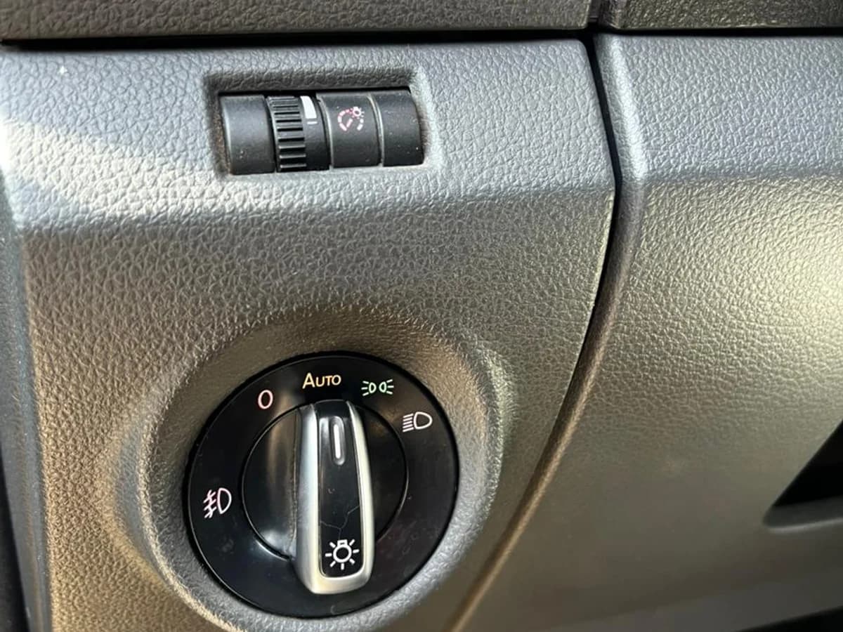 VOLKSWAGEN Amarok DIESEL 180HP AT 4P 2015 - Imagen 23