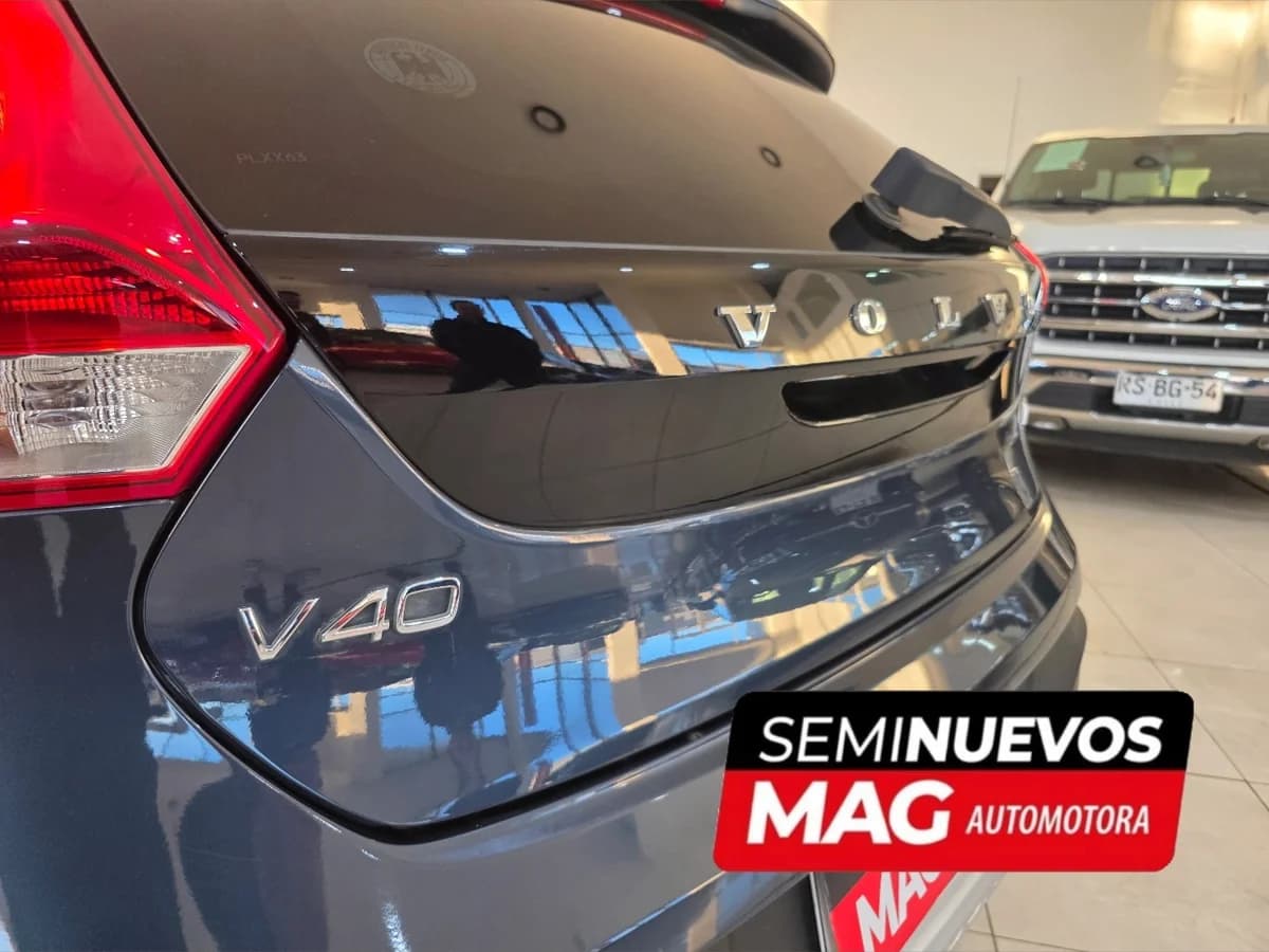 VOLVO V40 2.0 D2 DIESEL 2019 - Imagen 5