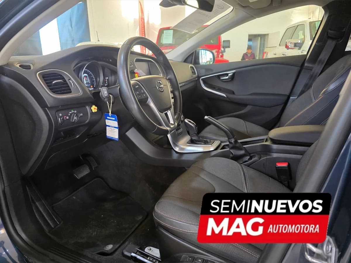 VOLVO V40 2.0 D2 DIESEL 2019 - Imagen 7