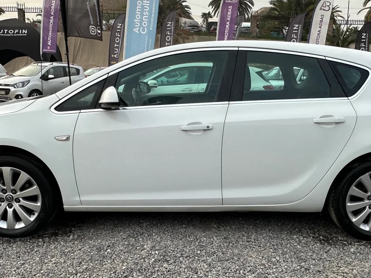 OPEL Astra HB 1.6 TURBO ENJOY R 2015 - Imagen 24