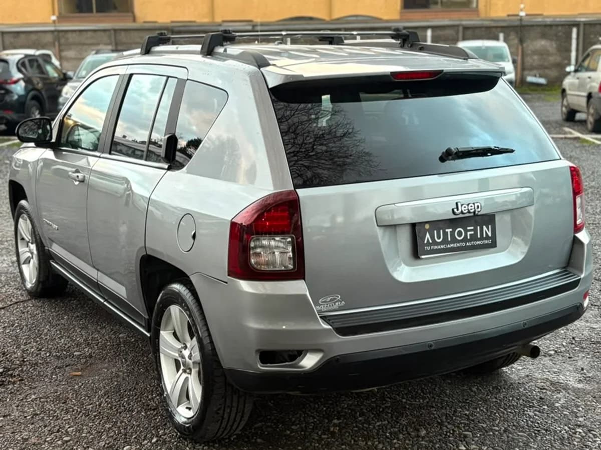 JEEP Compass 2.4 SPORT 2WD AT 5P 2015 - Imagen 4