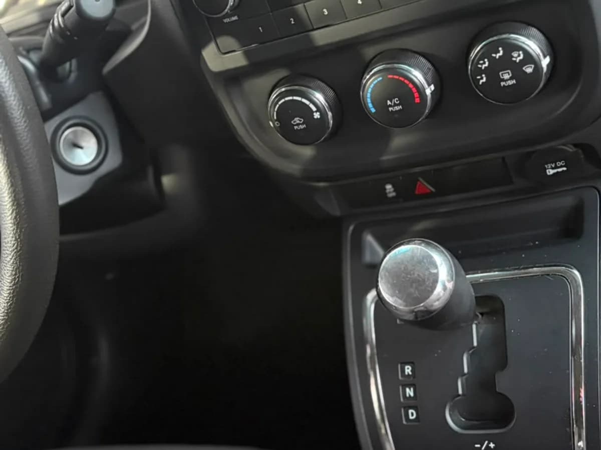 JEEP Compass 2.4 SPORT 2WD AT 5P 2015 - Imagen 12