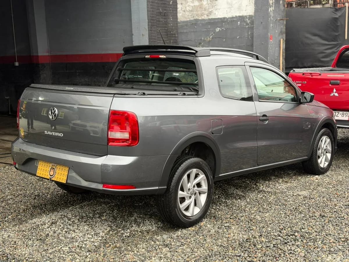 VOLKSWAGEN Saveiro COMFORTLINE MT 4X2 2022 - Imagen 6