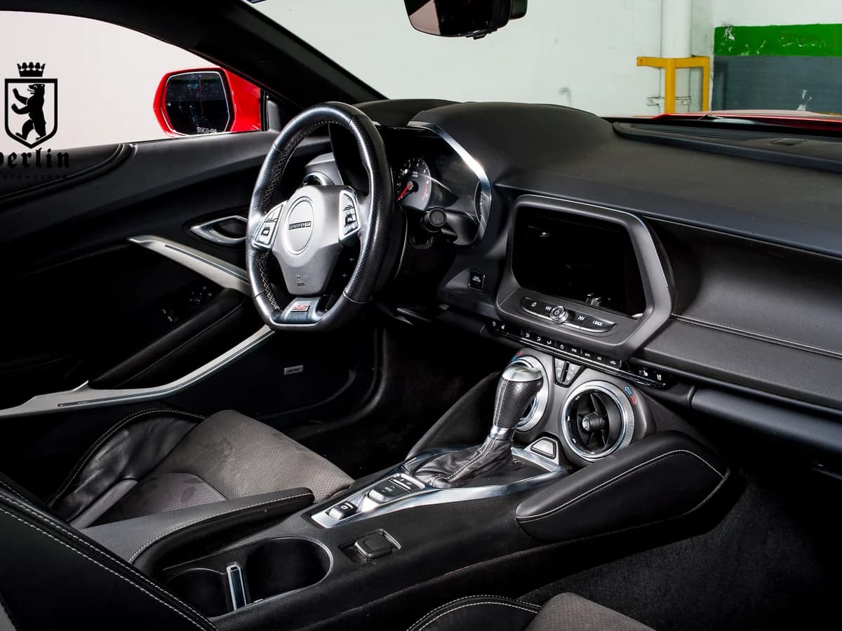 CHEVROLET Camaro V8 455 HP 2023 - Imagen 14