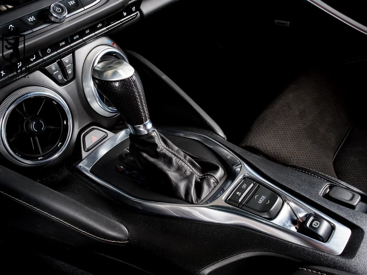 CHEVROLET Camaro V8 455 HP 2023 - Imagen 15