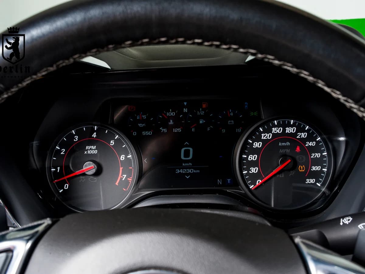 CHEVROLET Camaro V8 455 HP 2023 - Imagen 17