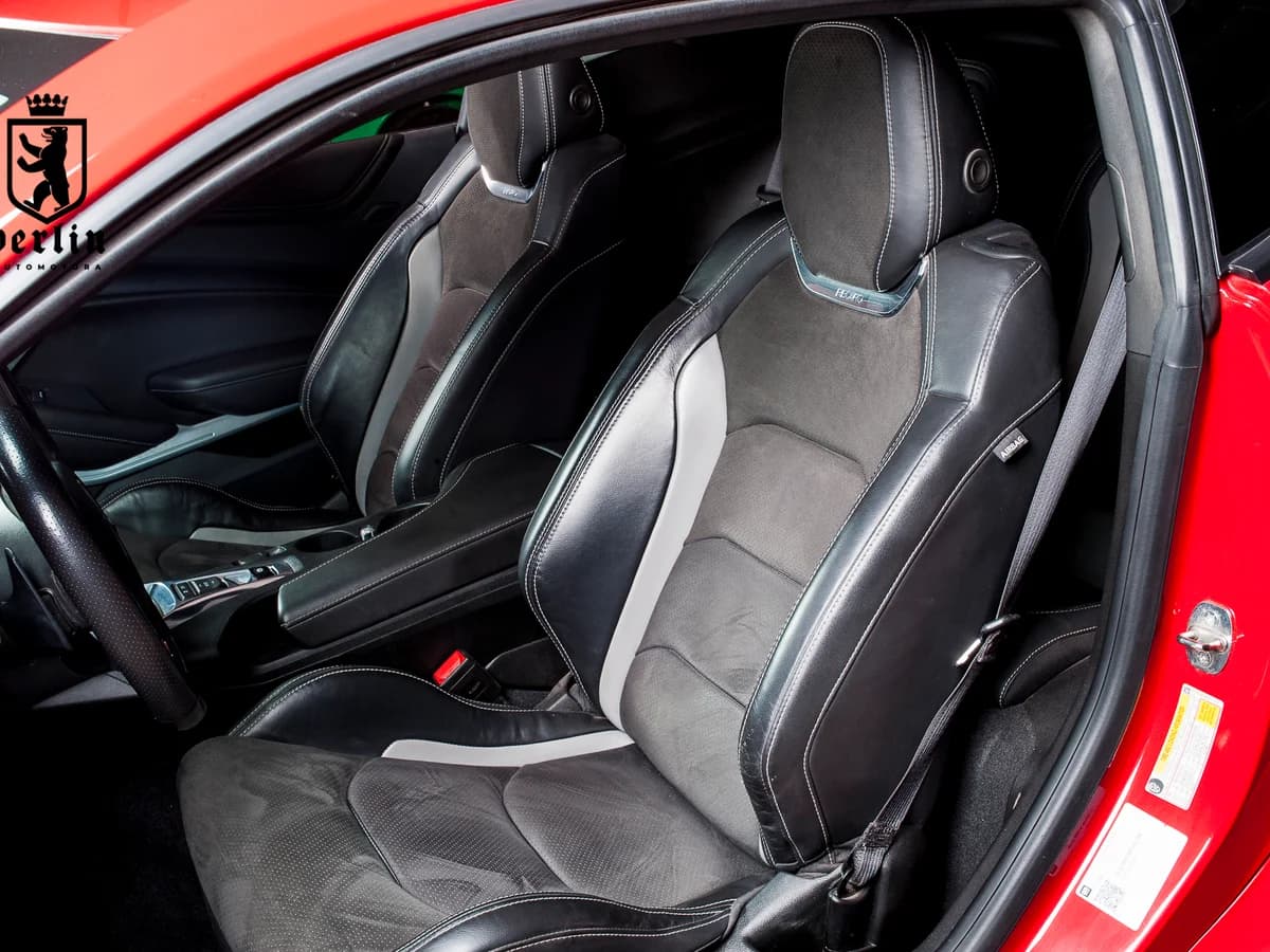 CHEVROLET Camaro V8 455 HP 2023 - Imagen 20