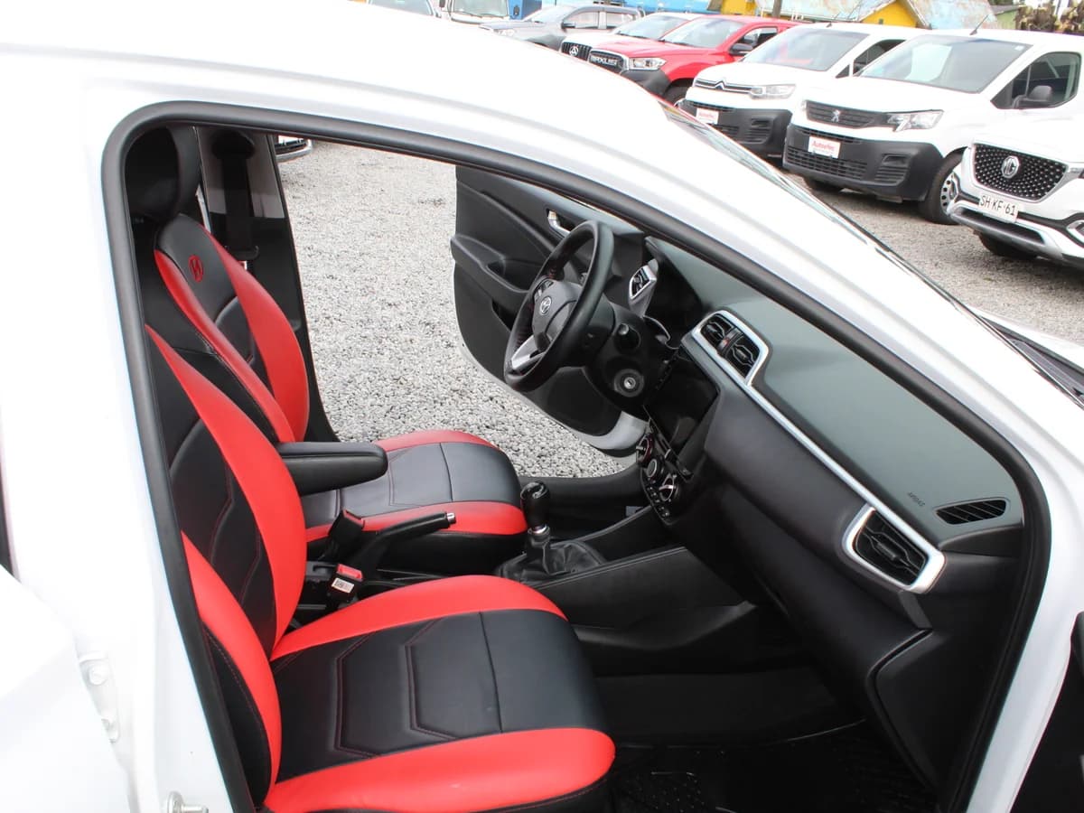 HYUNDAI Verna 1.4 CB 2021 - Imagen 6