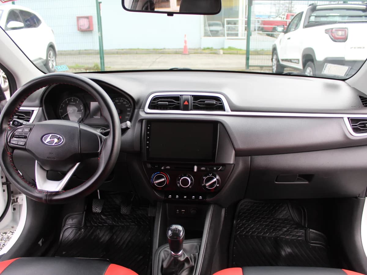 HYUNDAI Verna 1.4 CB 2021 - Imagen 8