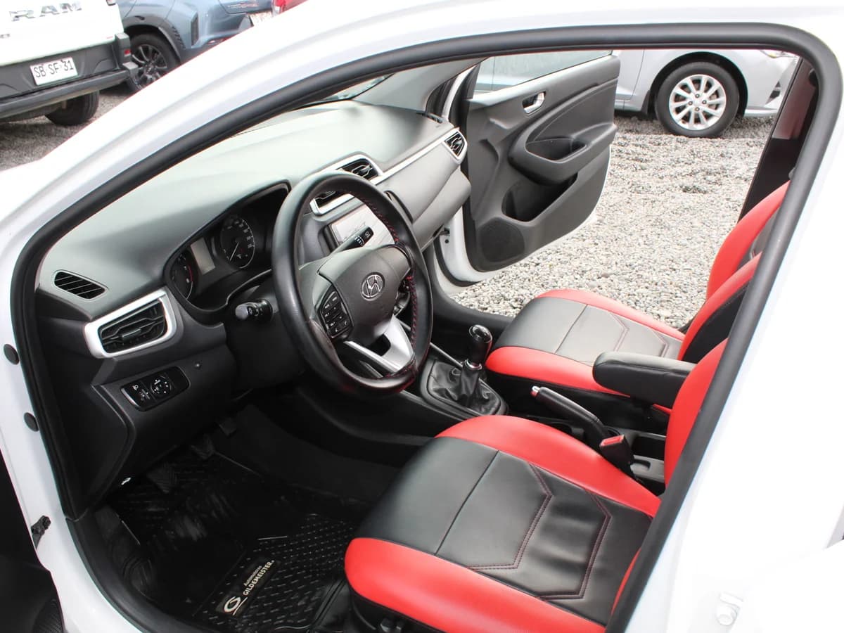 HYUNDAI Verna 1.4 CB 2021 - Imagen 11