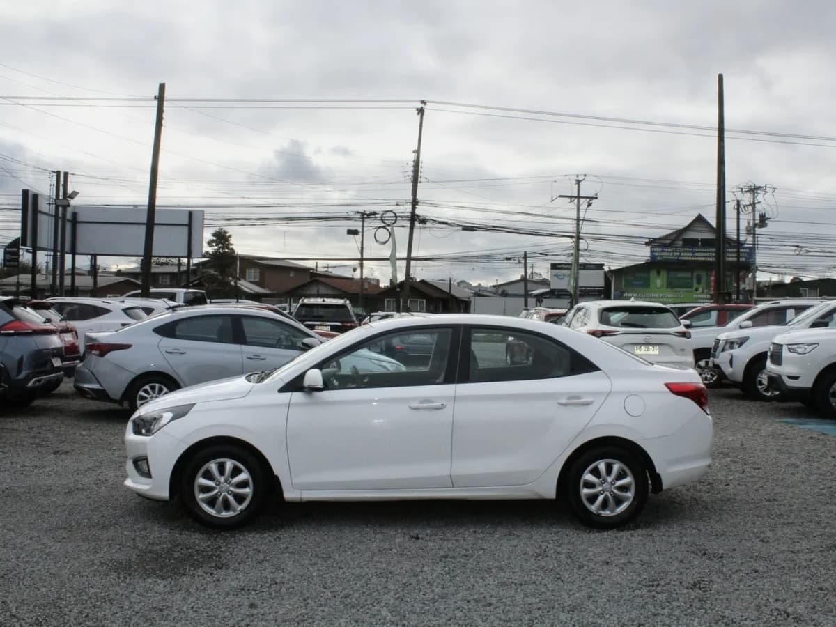 HYUNDAI Verna 1.4 CB 2021 - Imagen 12