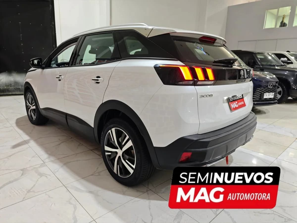 PEUGEOT 3008 1.5 ACTIVE PACK BLUEHDI 130 4X2 MT6 5P 2023 - Imagen 4