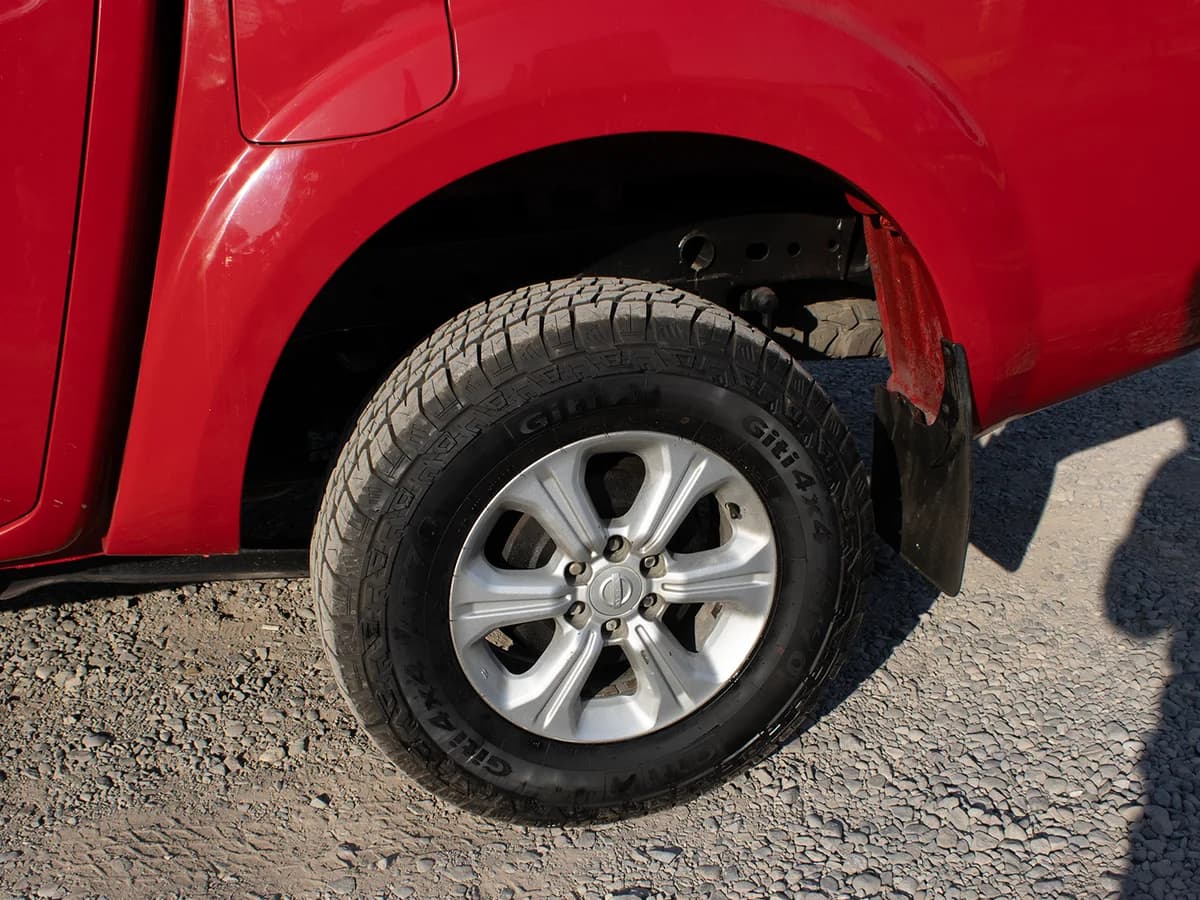 NISSAN NP300 DCAB 4X4 - Imagen 6