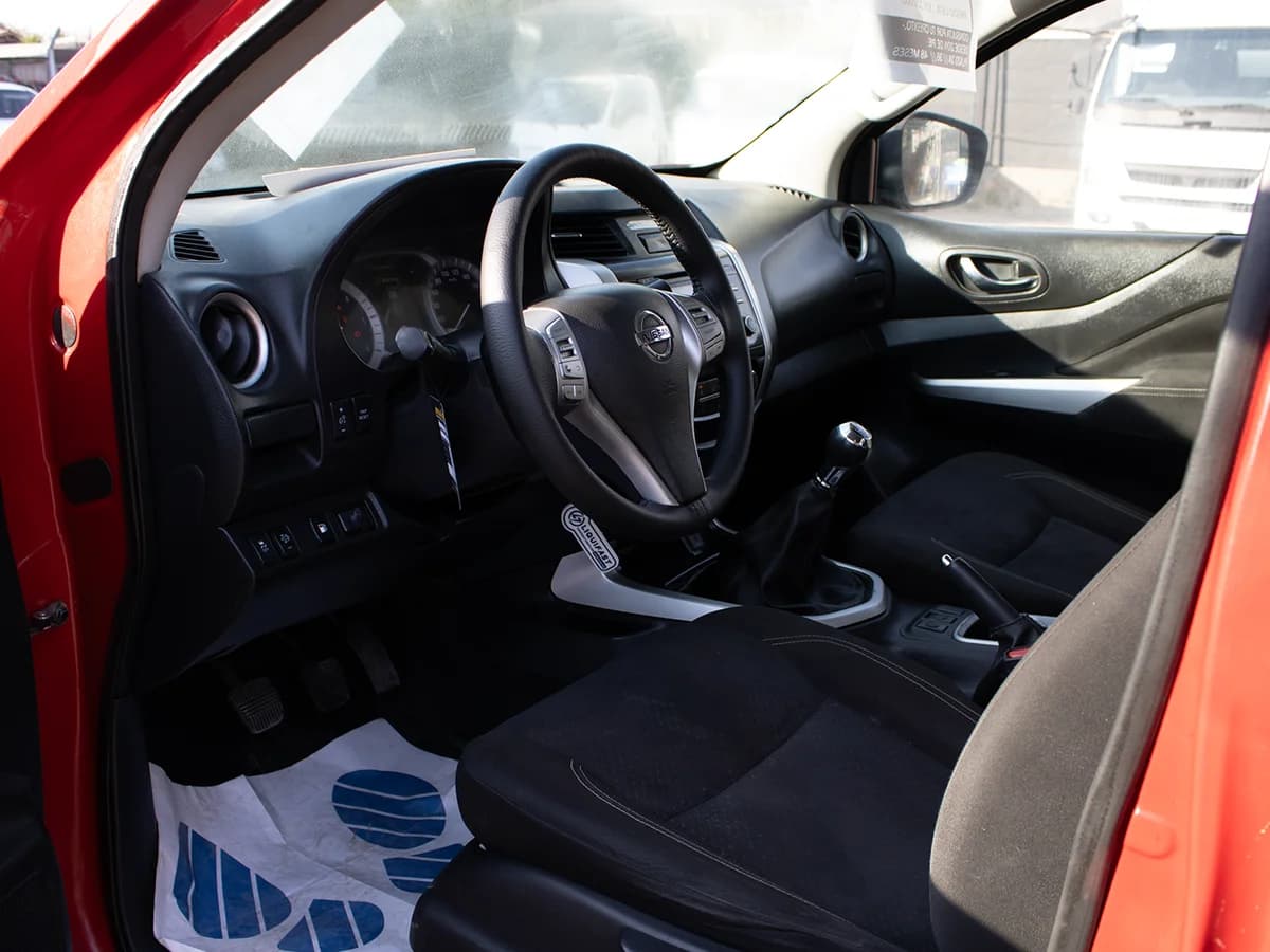 NISSAN NP300 DCAB 4X4 - Imagen 8