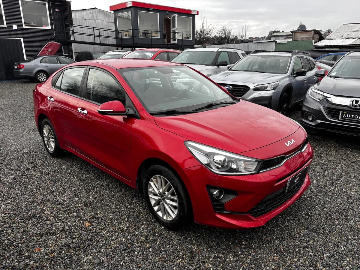 KIA Rio 4 1.4 LX 4X2 RI 6MT 4P 2023 - Imagen 3