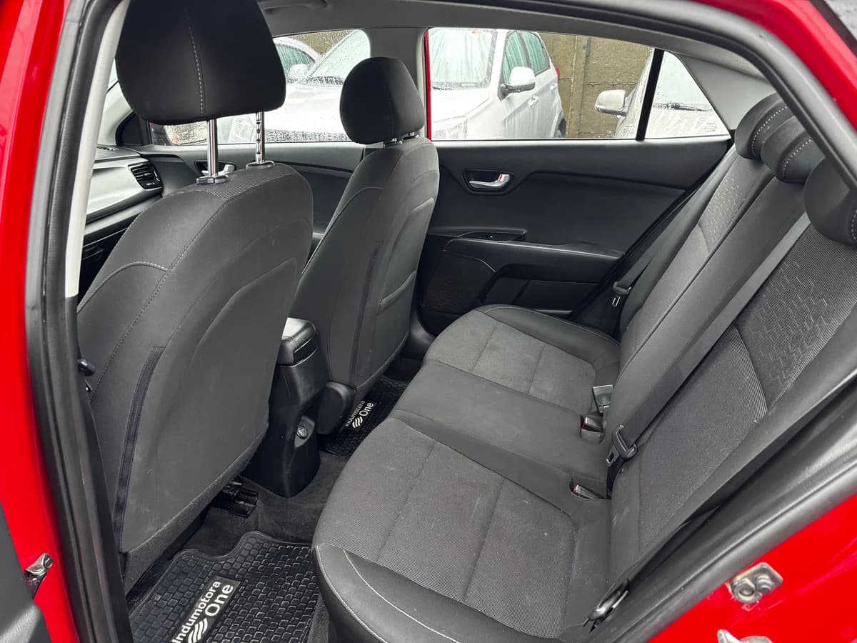 KIA Rio 4 1.4 LX 4X2 RI 6MT 4P 2023 - Imagen 7