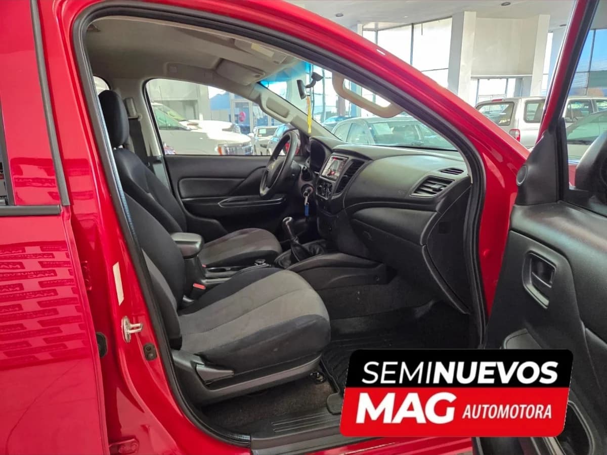 MITSUBISHI L200 2.4 DI-D 2020 - Imagen 10