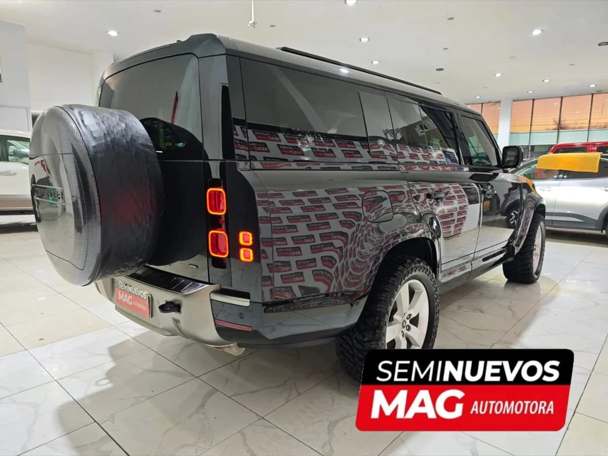 LAND ROVER DEFENDER 3.0 4X4 AT 3P 2024 - Imagen 4