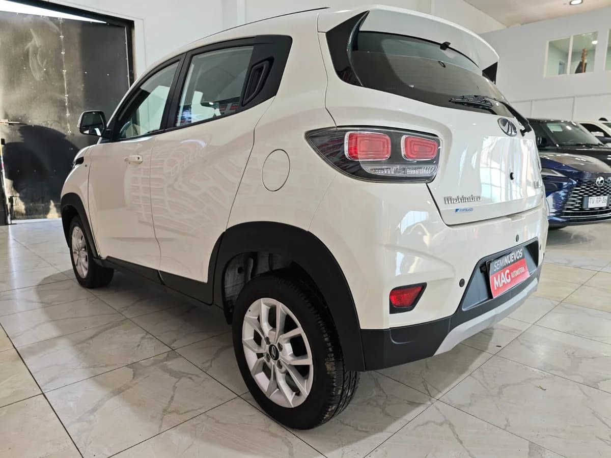 MAHINDRA KUV100 1.2 2021 - Imagen 3
