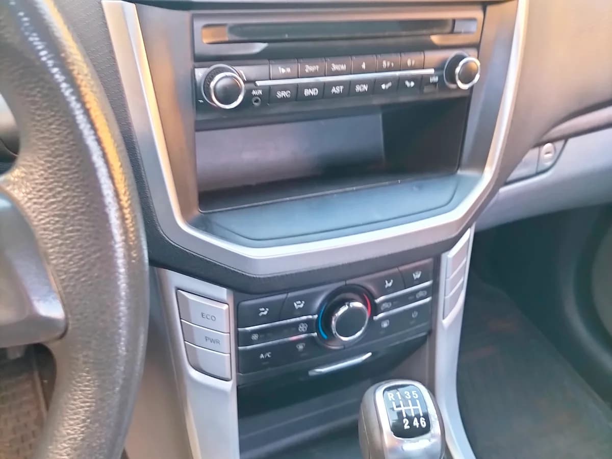 MAXUS T60 2.0 TD 4X2 2021 - Imagen 8