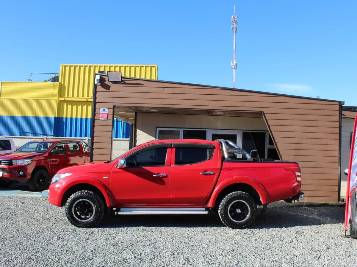 MITSUBISHI L200 2.4 4x4 2017 - Imagen 11