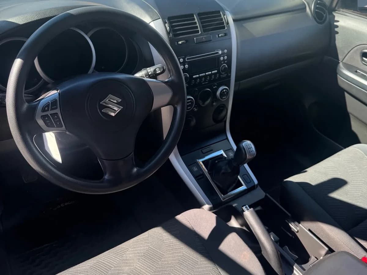 SUZUKI GRAND VITARA GLX SPORT 4X4 1.6 2018 - Imagen 8