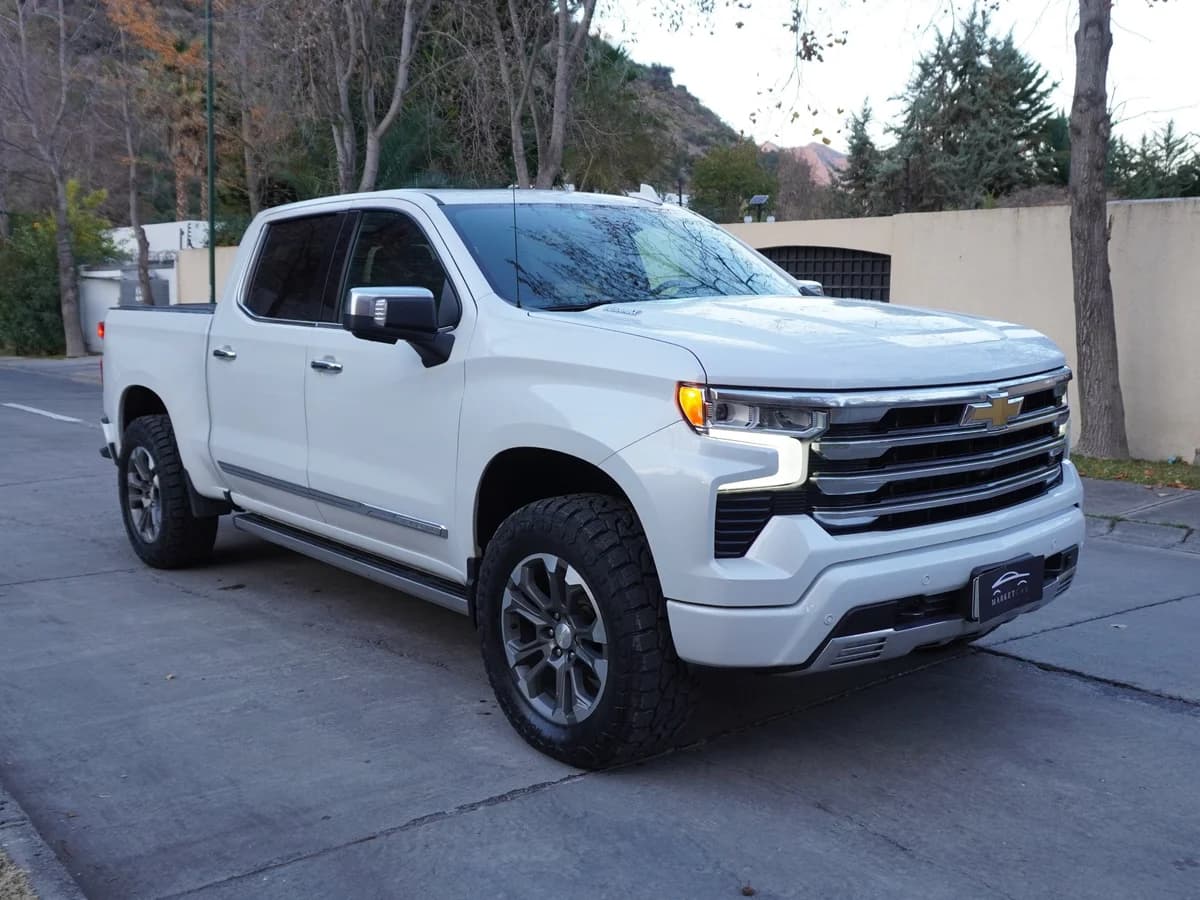 CHEVROLET Silverado Diesel 3.0L 4X4 AT 2023 - Imagen 3