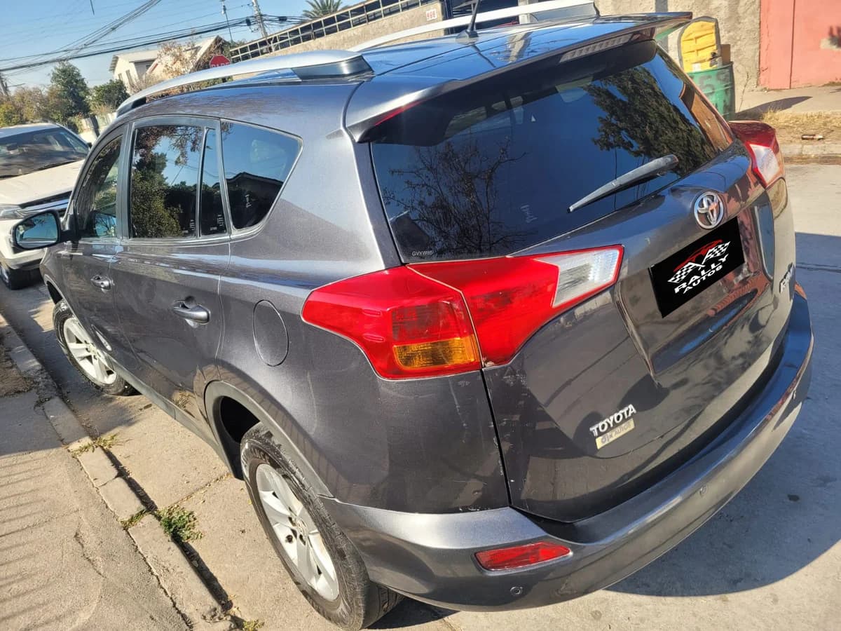 TOYOTA Rav4 2.5 AUTOMÁTICA 2015 - Imagen 3