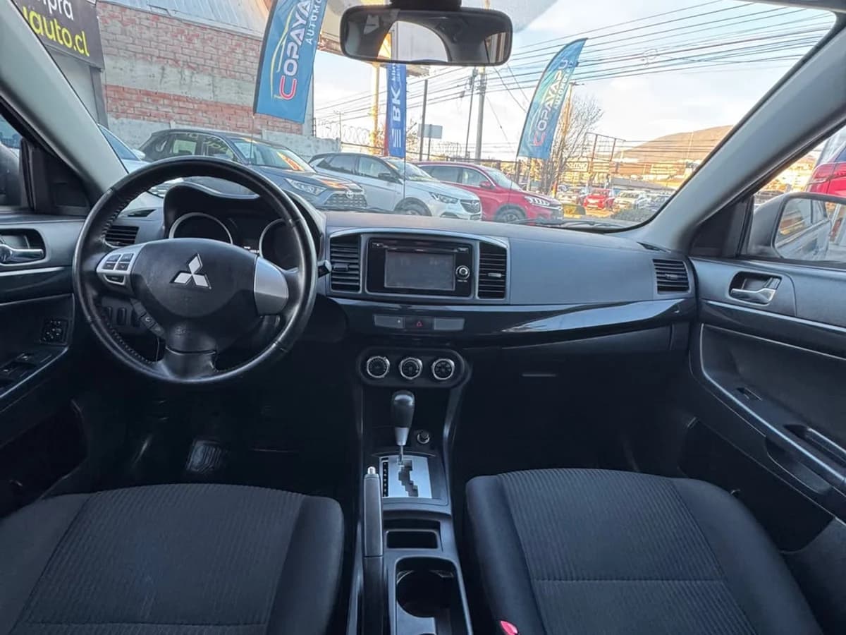 MITSUBISHI LANCER 1.6 RT 4X2 AT 4P 2015 - Imagen 9