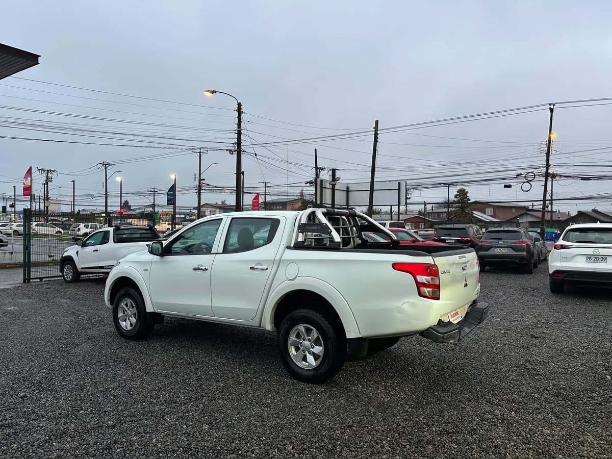 MITSUBISHI L200 KATANA CRT 4X4 2019 - Imagen 10