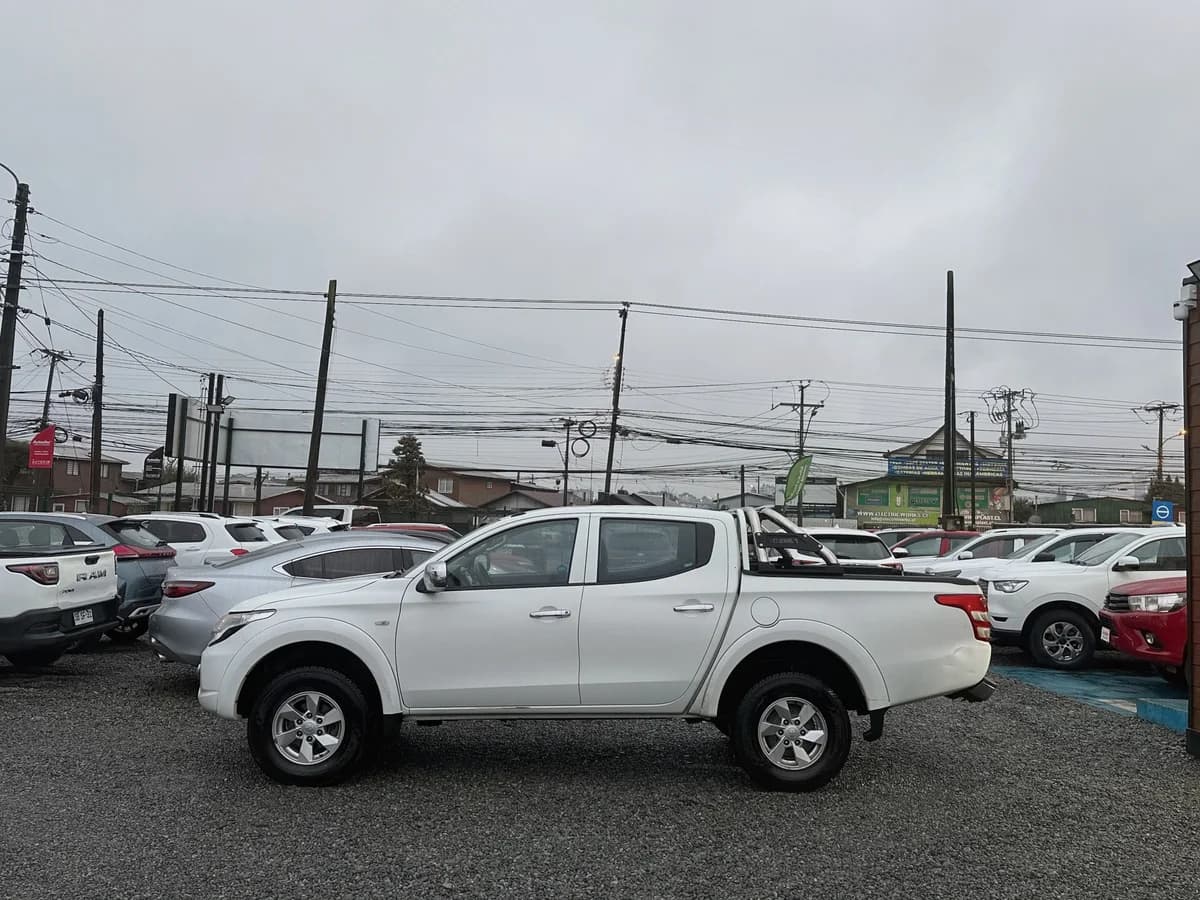 MITSUBISHI L200 KATANA CRT 4X4 2019 - Imagen 13