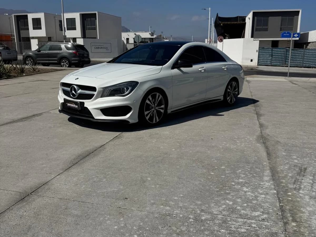 MERCEDES BENZ CLA 220 CDI AUTOMÁTICO 2014 - Imagen 2