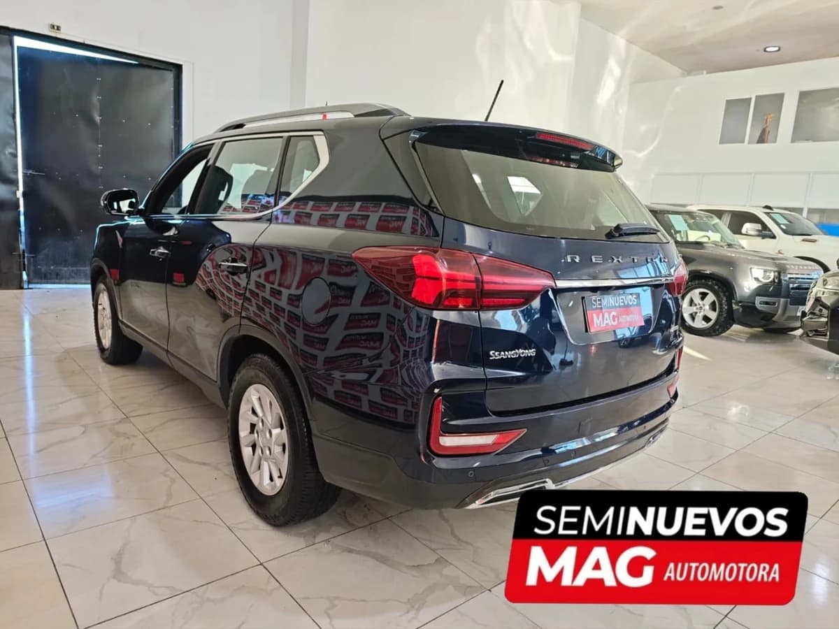 SSANGYONG Rexton 2.0T LX AWD 6AB 6AT 5P 2024 - Imagen 3