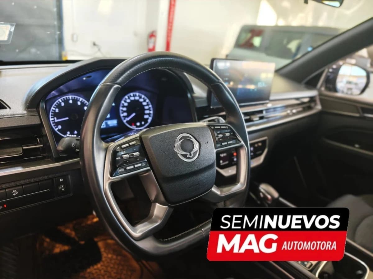 SSANGYONG Rexton 2.0T LX AWD 6AB 6AT 5P 2024 - Imagen 5