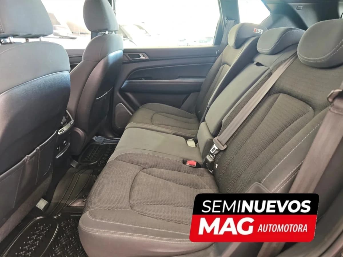 SSANGYONG Rexton 2.0T LX AWD 6AB 6AT 5P 2024 - Imagen 10