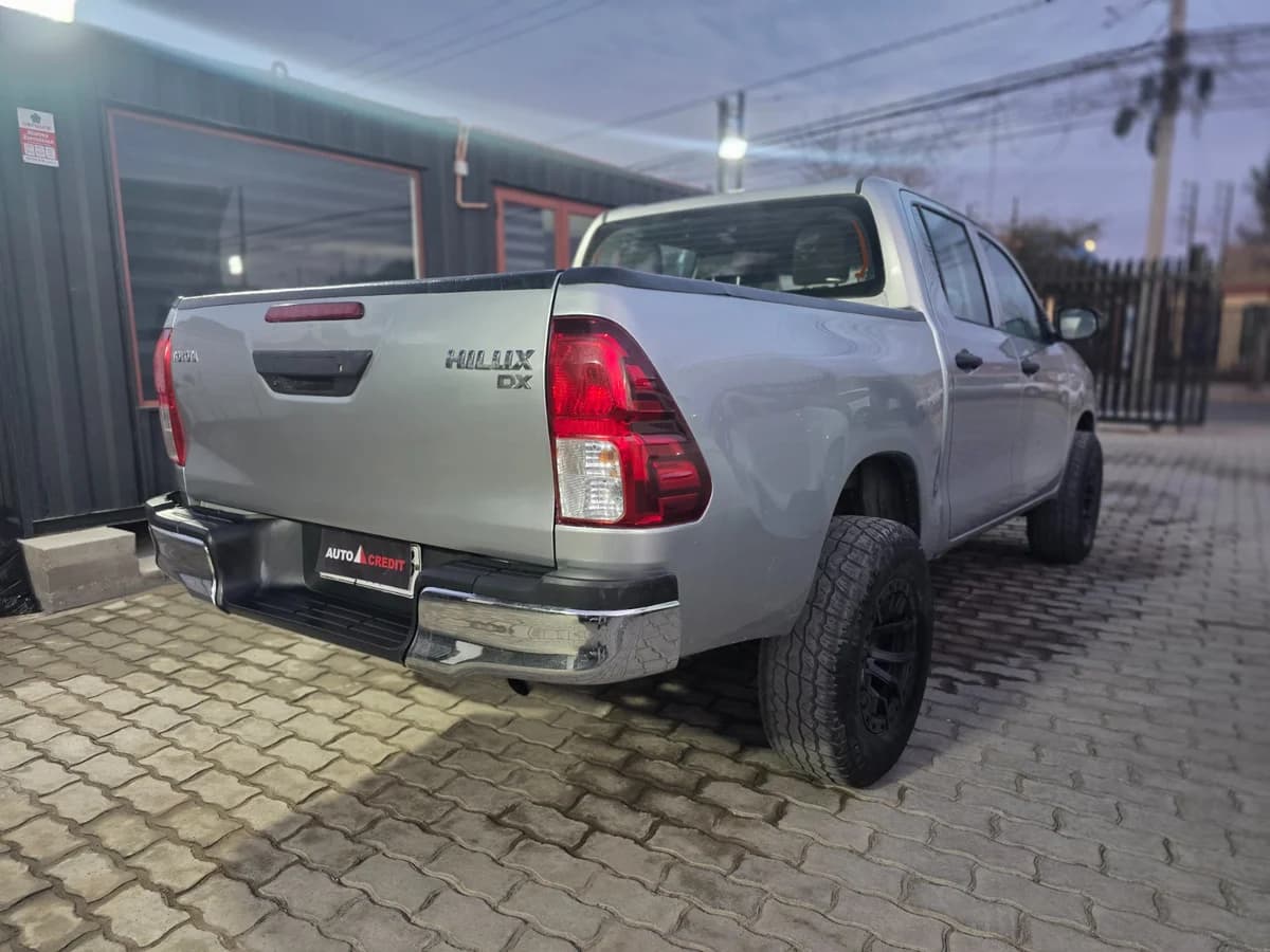 TOYOTA HILUX DX 4X4 2.4 2021 - Imagen 3