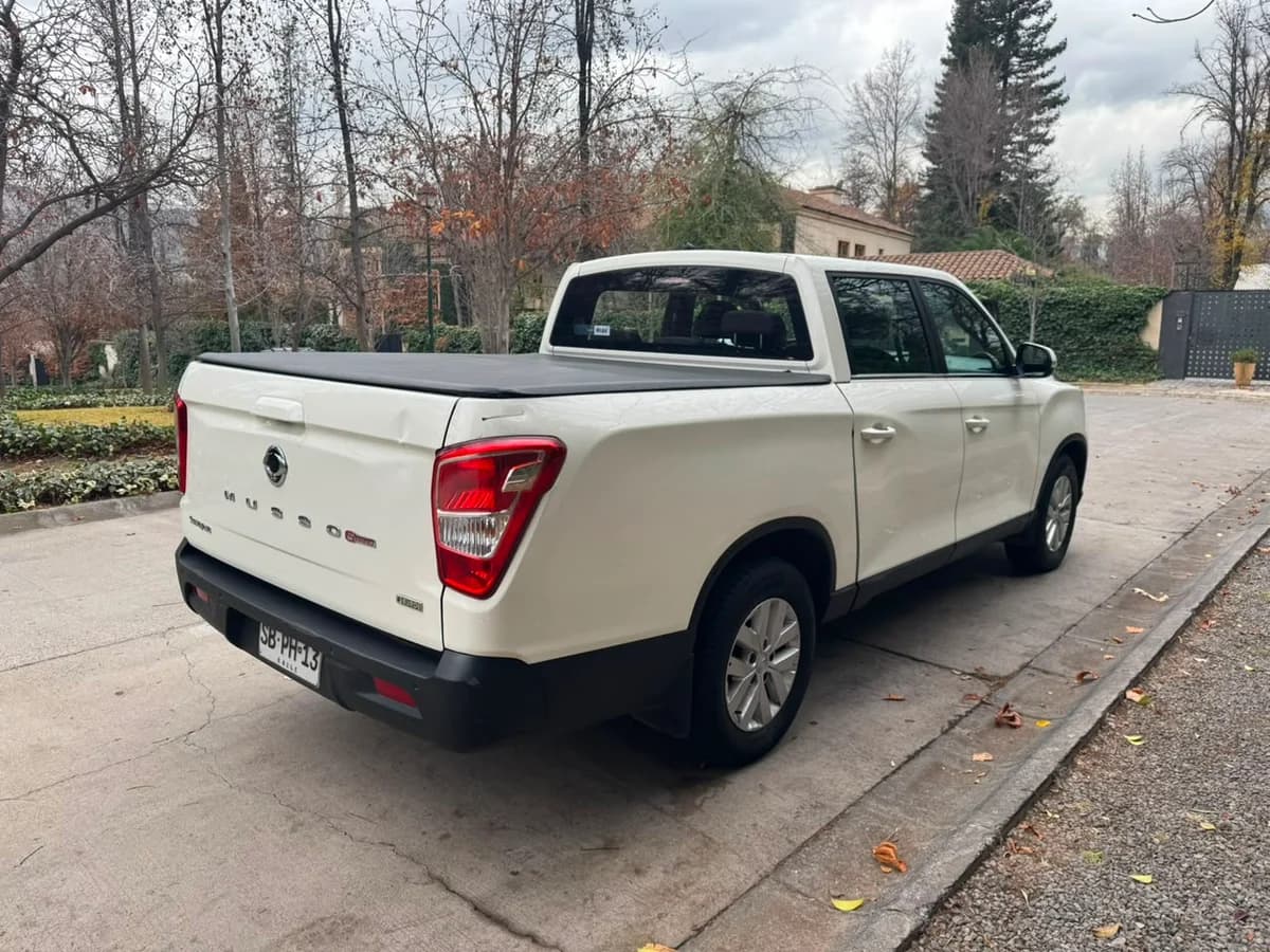 SSANGYONG NEW MUSSO GRAND GLX 2.2 MT6 4X2 DIESEL AÑO 2022 - Imagen 9