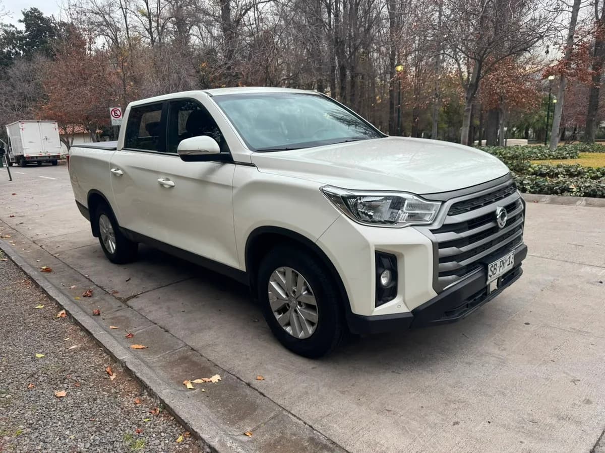 SSANGYONG NEW MUSSO GRAND GLX 2.2 MT6 4X2 DIESEL AÑO 2022 - Imagen 12
