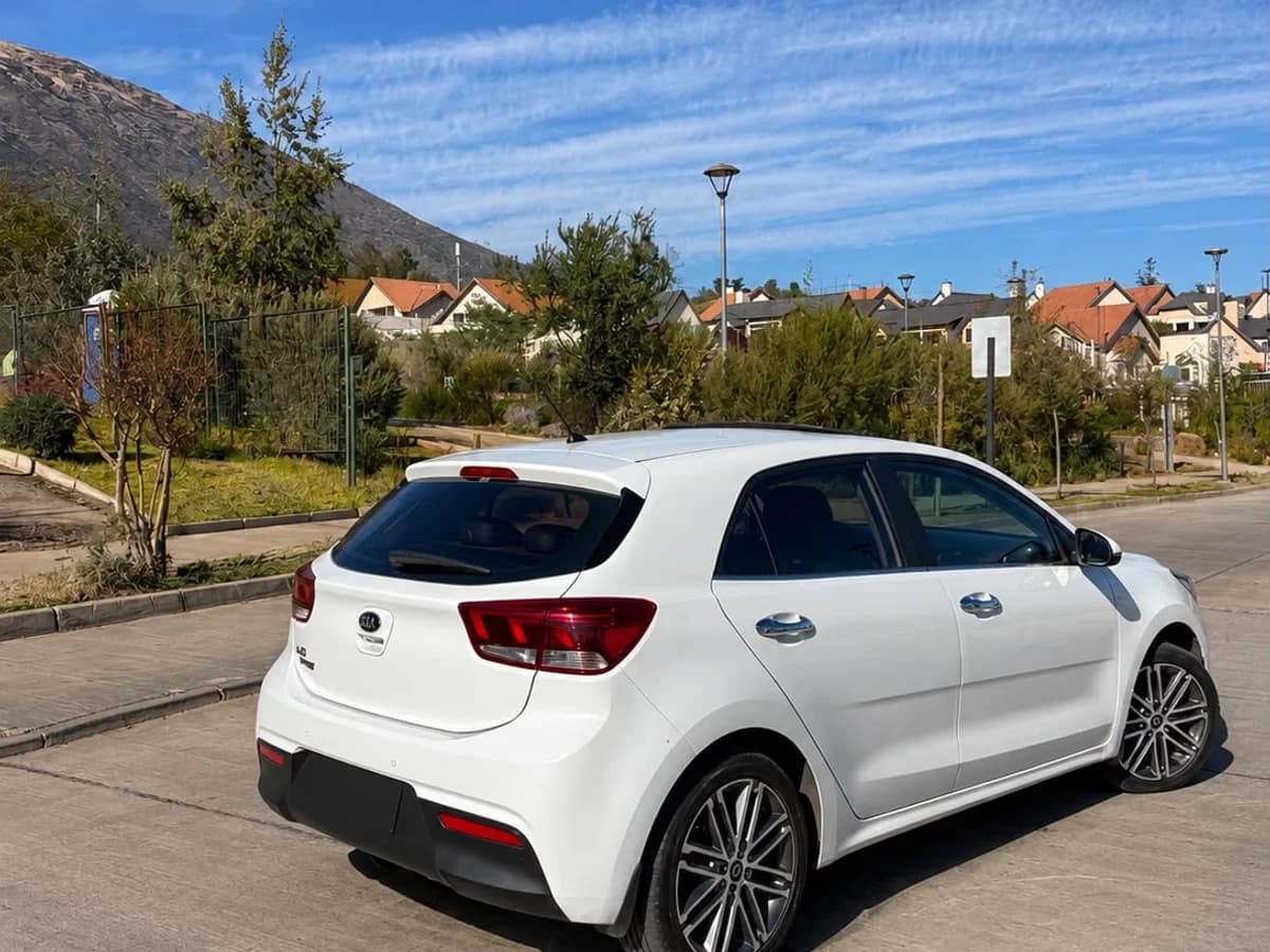 KIA Rio 5 EX SPORT 1.6 2019 - Imagen 3