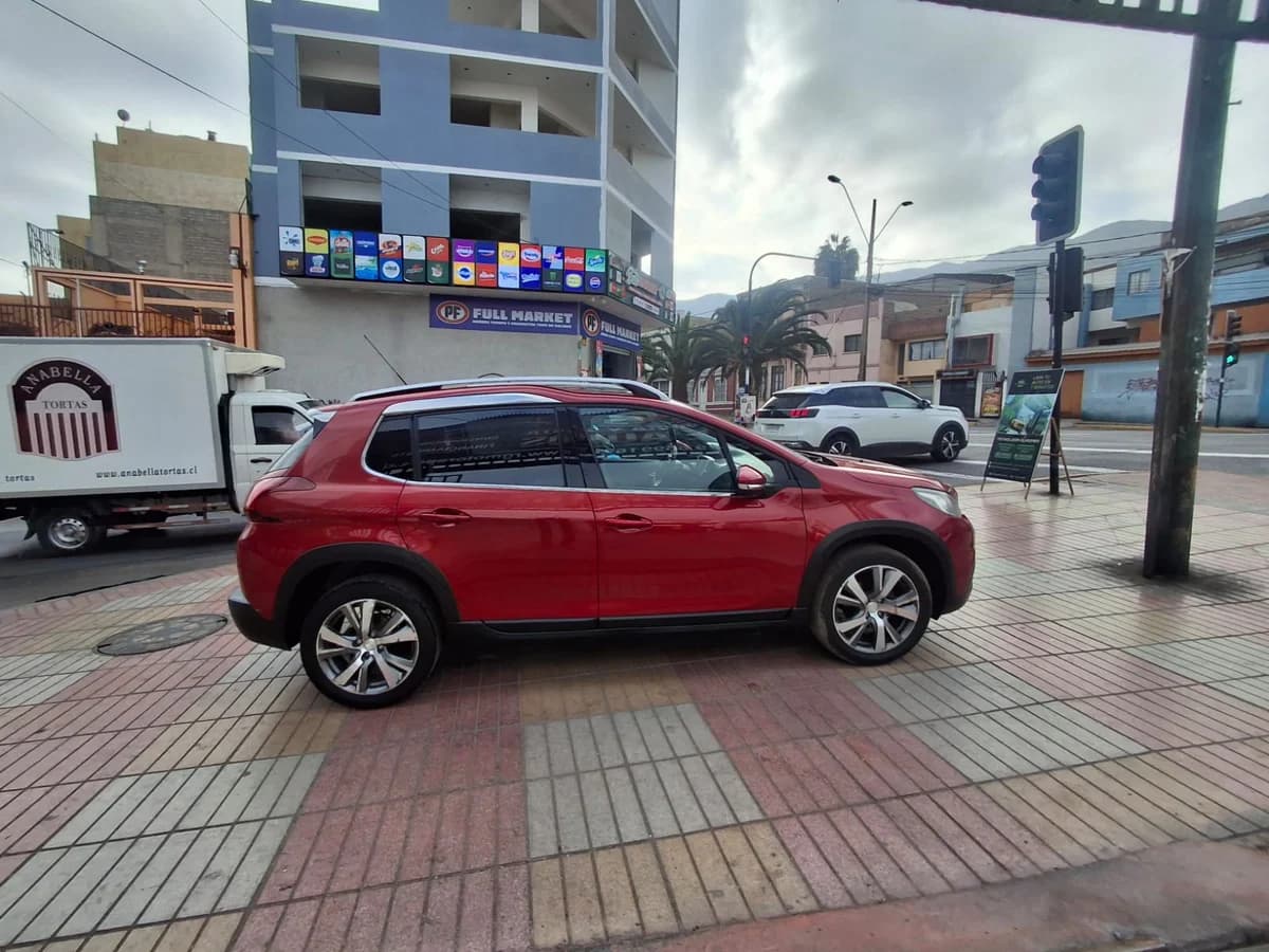 PEUGEOT 2008 ALLURE BLUEHDI 1.6 2018 - Imagen 3