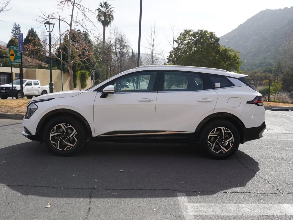 KIA Sportage EX 2.0L MT 2023 - Imagen 13