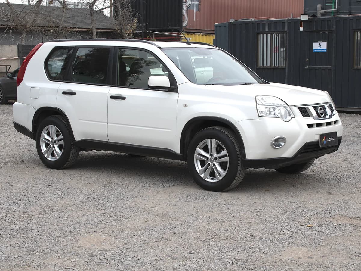 NISSAN X-Trail 2.5 AUT 4X4 - Imagen 2