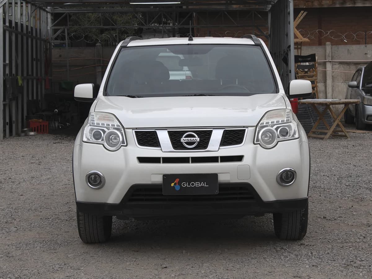 NISSAN X-Trail 2.5 AUT 4X4 - Imagen 3