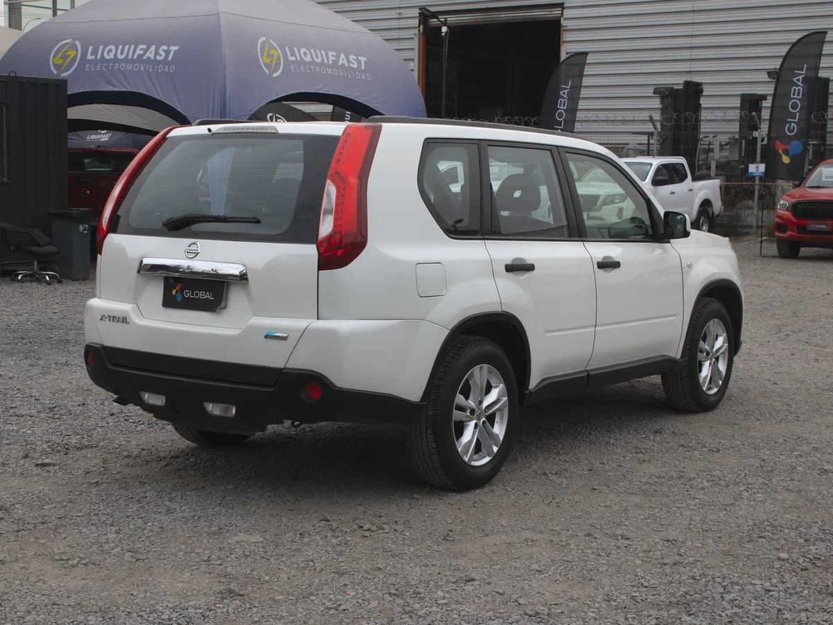 NISSAN X-Trail 2.5 AUT 4X4 - Imagen 4