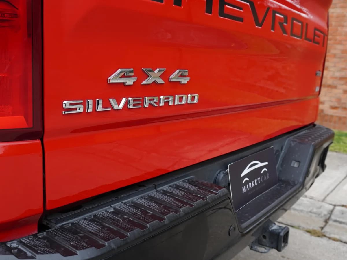 Checrolet Silverado Trail Boss 5.3 LTS Año 2021 - Imagen 13