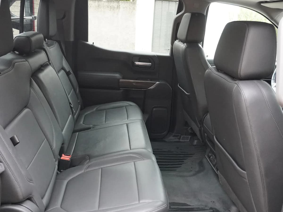 Checrolet Silverado Trail Boss 5.3 LTS Año 2021 - Imagen 17
