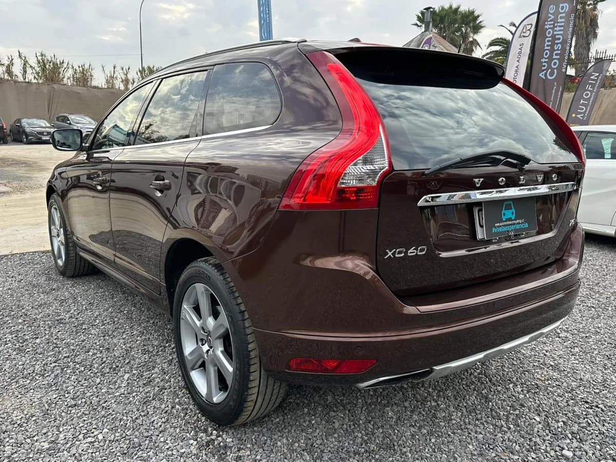 VOLVO Xc60 2.0 T5 PLUS AUT LIMITED 2015 - Imagen 4