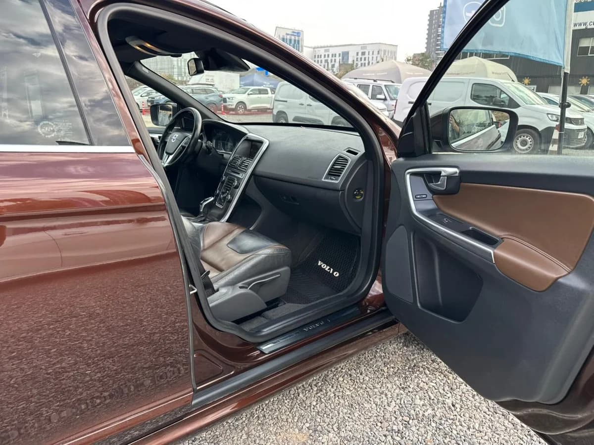 VOLVO Xc60 2.0 T5 PLUS AUT LIMITED 2015 - Imagen 5